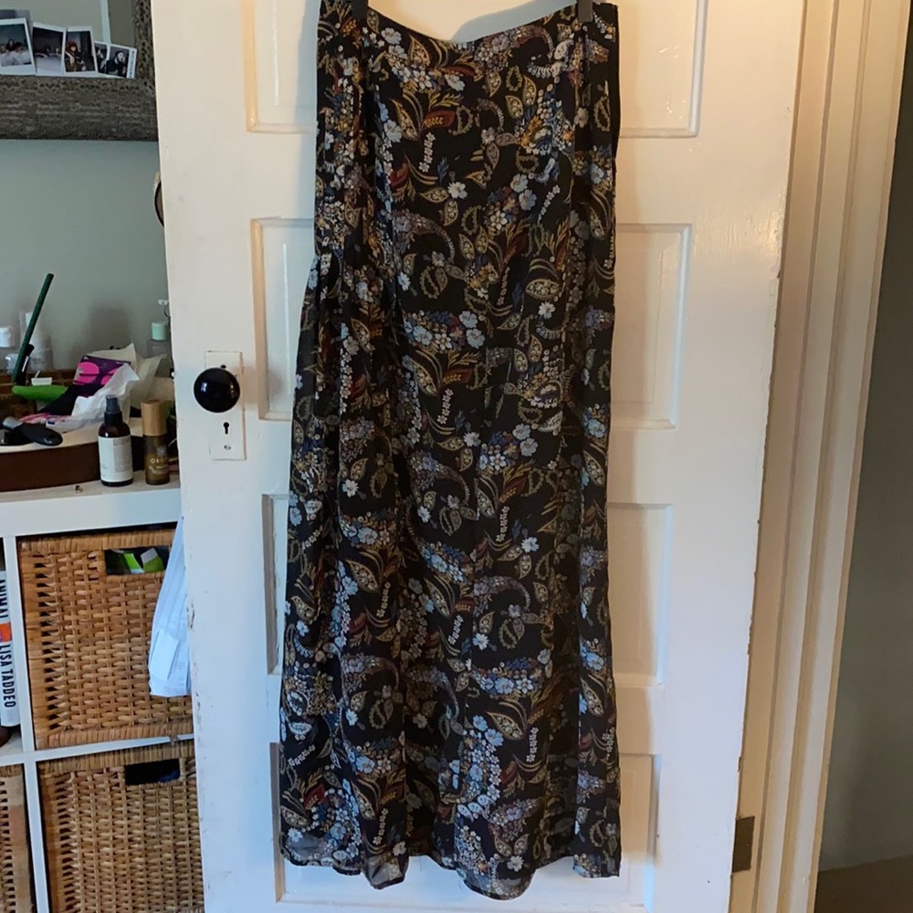 Anthropologie floral navy skirt